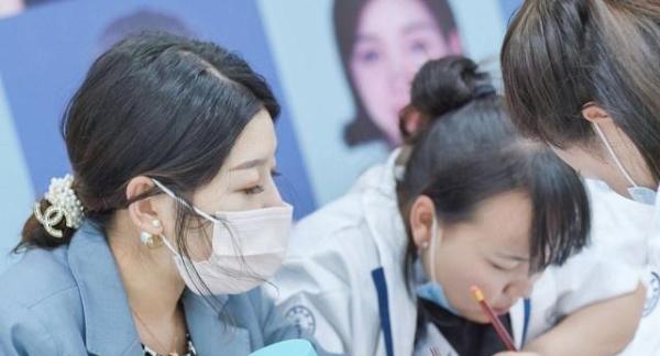 化妆学校排行榜前十名 化妆学校排行榜前十名